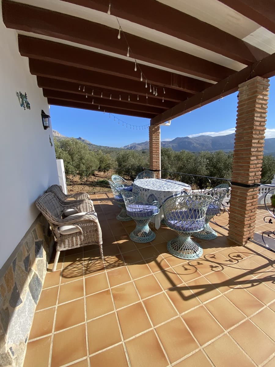 5 slaapkamer Villa te koop in Villanueva del Trabuco met zwembad garage - € 390.000 (Ref: 9955643)