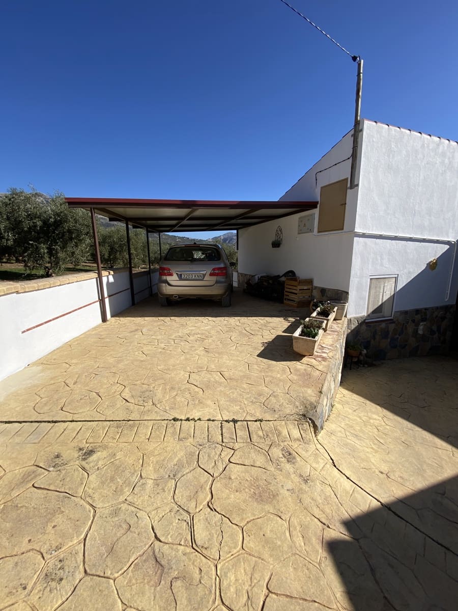 5 slaapkamer Villa te koop in Villanueva del Trabuco met zwembad garage - € 390.000 (Ref: 9955643)