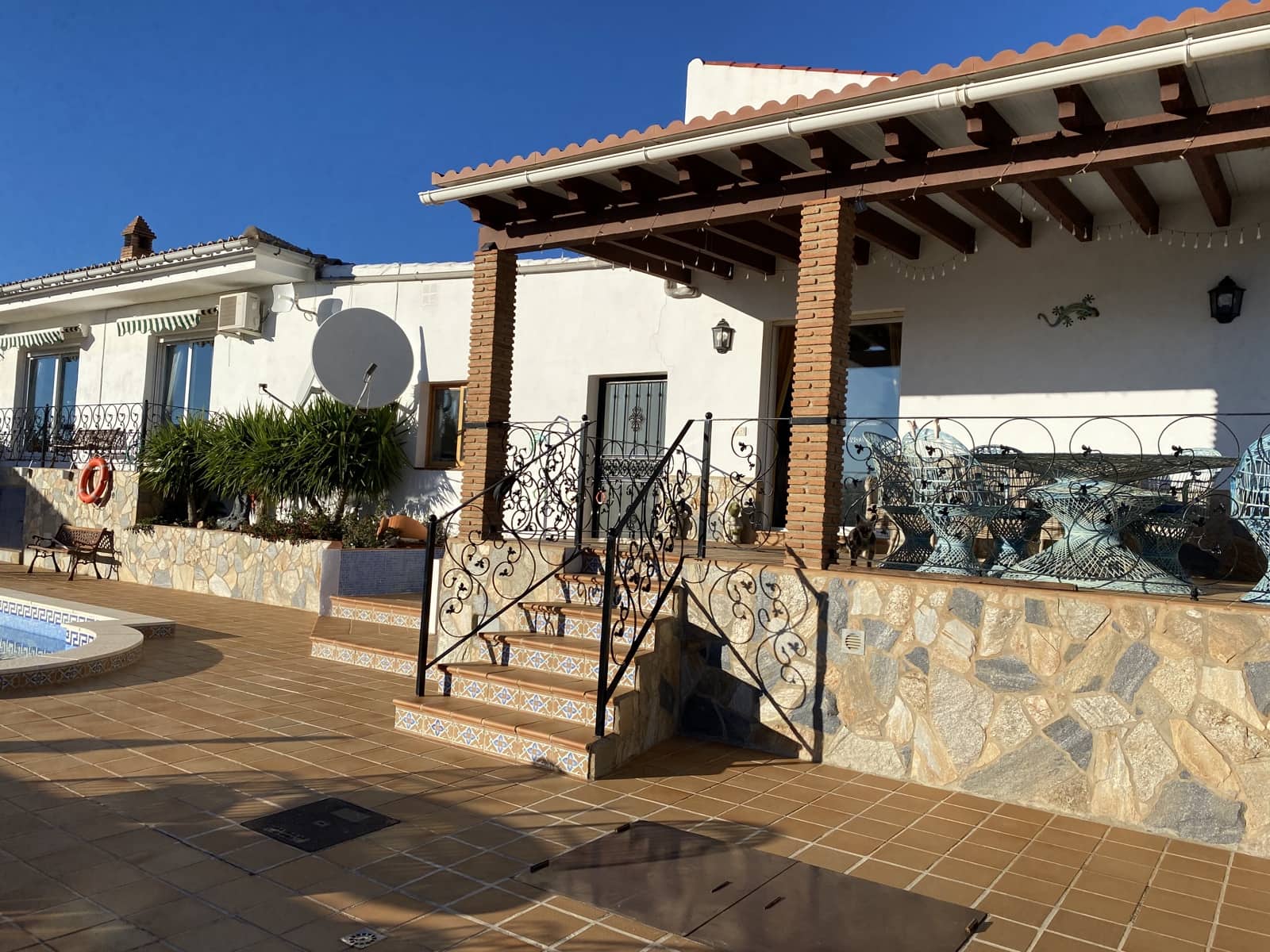 5 slaapkamer Villa te koop in Villanueva del Trabuco met zwembad garage - € 390.000 (Ref: 9955643)