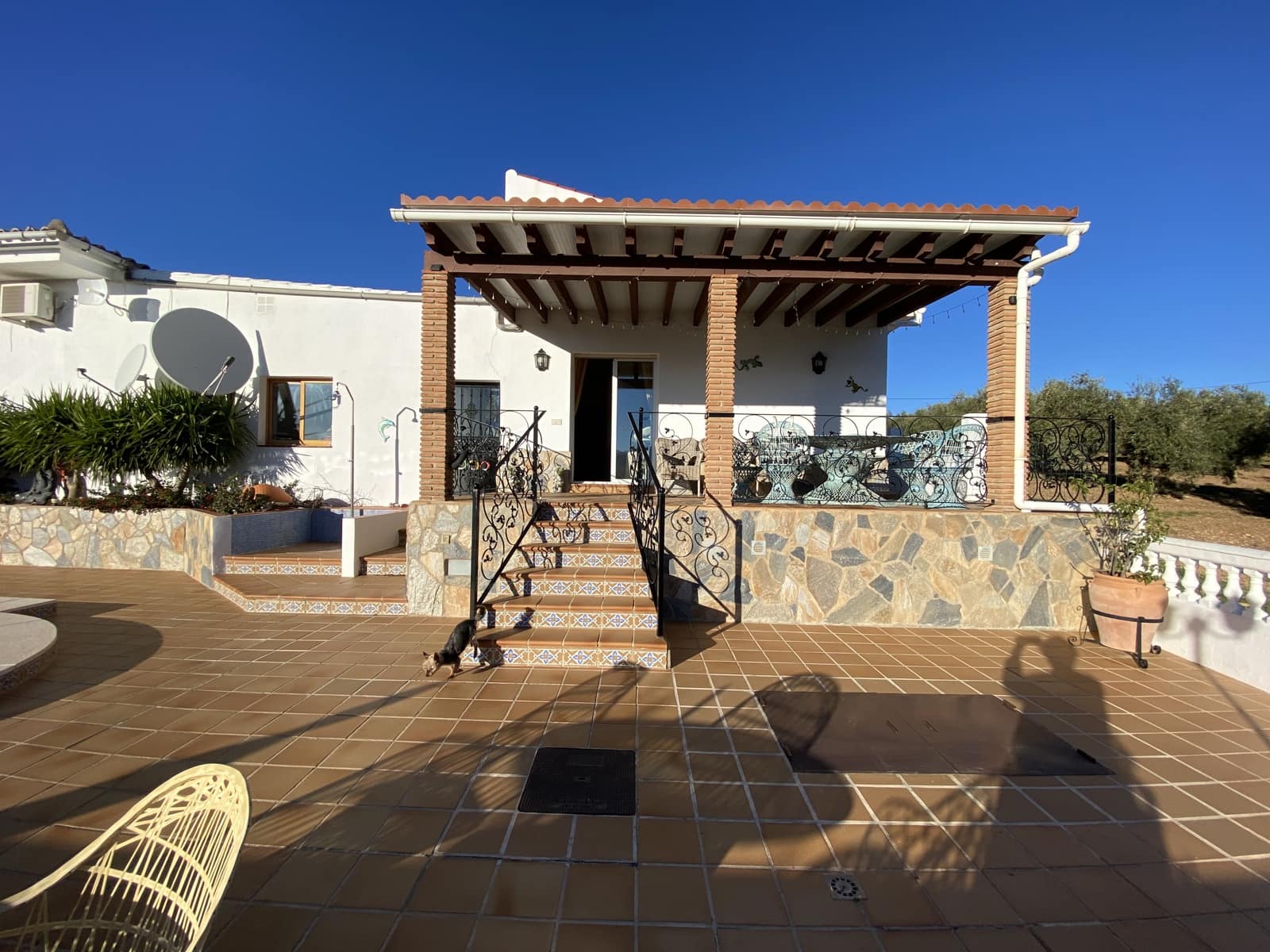 5 slaapkamer Villa te koop in Villanueva del Trabuco met zwembad garage - € 390.000 (Ref: 9955643)