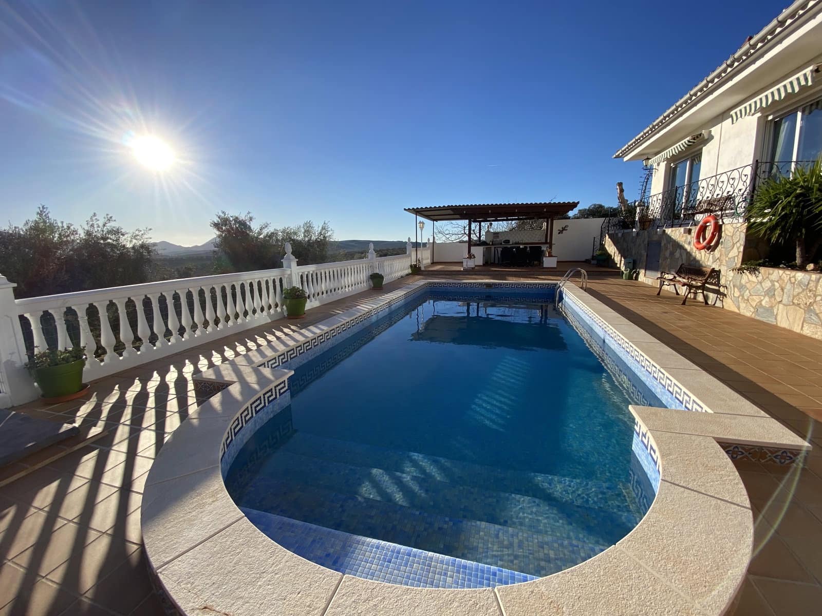 5 bedroom Villa for sale in Villanueva del Trabuco with pool garage - € 390,000 (Ref: 9955643)