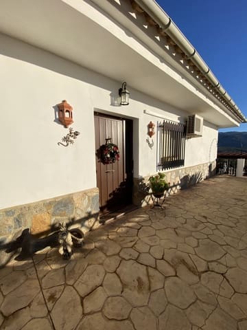 5 sovrum Villa till salu i Villanueva del Trabuco med pool garage - 390 000 € (Ref: 9955643)