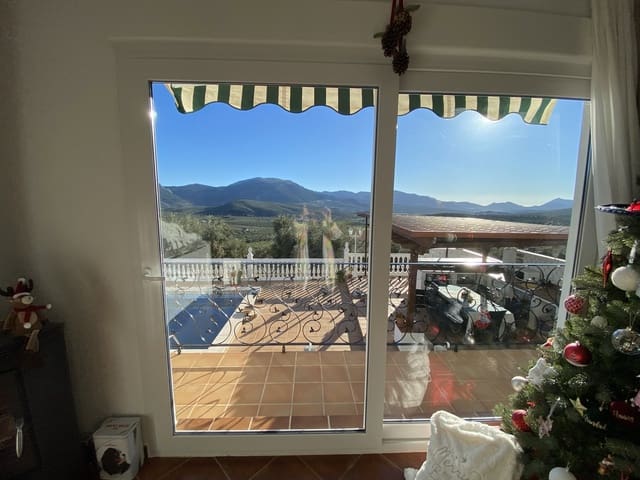 5 sovrum Villa till salu i Villanueva del Trabuco med pool garage - 390 000 € (Ref: 9955643)