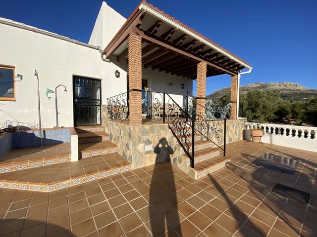 5 sovrum Villa till salu i Villanueva del Trabuco med pool garage - 390 000 € (Ref: 9955643)