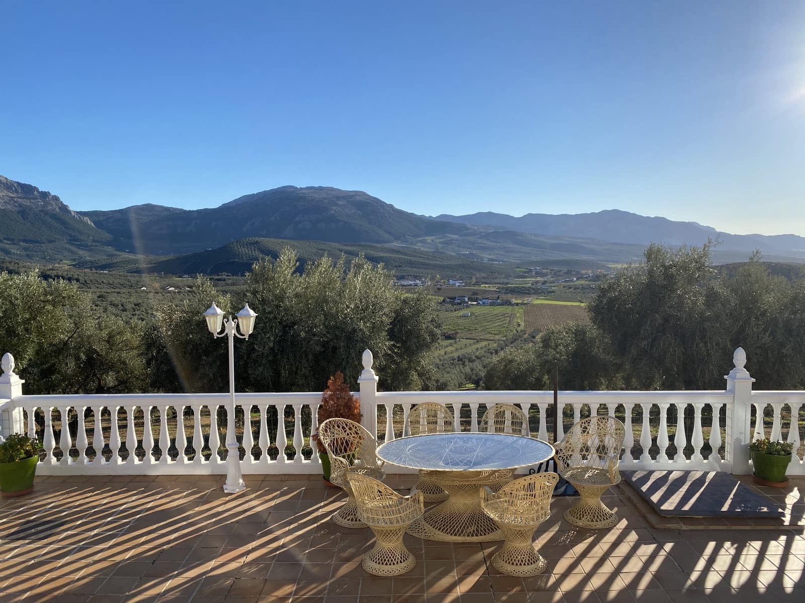 5 bedroom Villa for sale in Villanueva del Trabuco with pool garage - € 390,000 (Ref: 9955643)