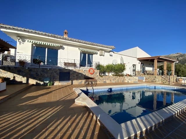 5 sovrum Villa till salu i Villanueva del Trabuco med pool garage - 390 000 € (Ref: 9955643)