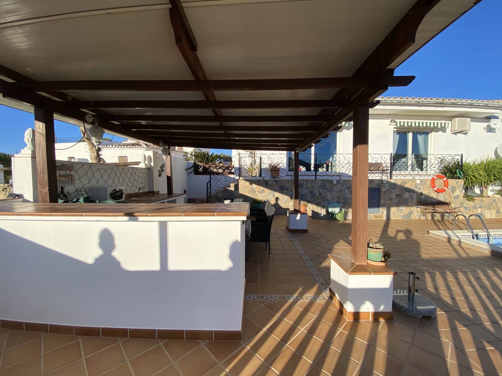 5 bedroom Villa for sale in Villanueva del Trabuco with pool garage - € 390,000 (Ref: 9955643)