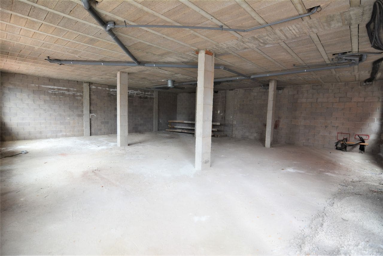 Commercial for sale in Arona - € 148,000 (Ref: 5247646)