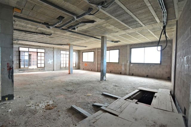 Commercial for sale in Arona - € 148,000 (Ref: 5247646)