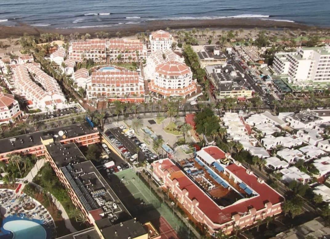 Kommersiell til salgs i Playa de las Americas med garasje - € 2 500 000 (Ref: 5247653)