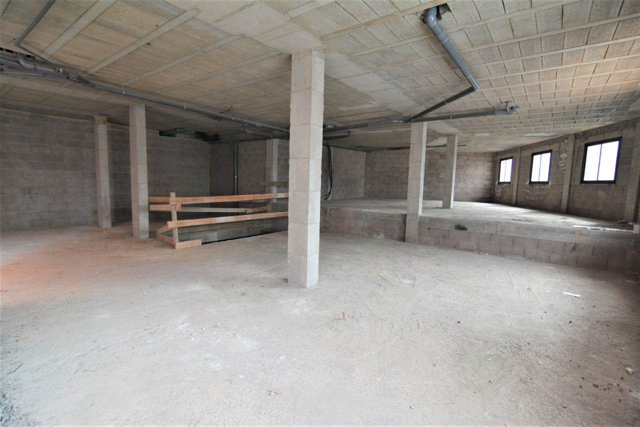 Commercial for sale in Arona - € 171,000 (Ref: 5247657)