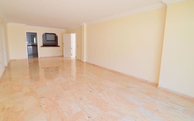 Apartamento de 3 habitaciones en Los Gigantes, Santiago del Teide en venta con piscina garaje - 545.000 € (Ref: 5248373)