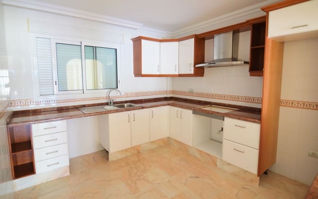 Apartamento de 3 habitaciones en Los Gigantes, Santiago del Teide en venta con piscina garaje - 545.000 € (Ref: 5248373)