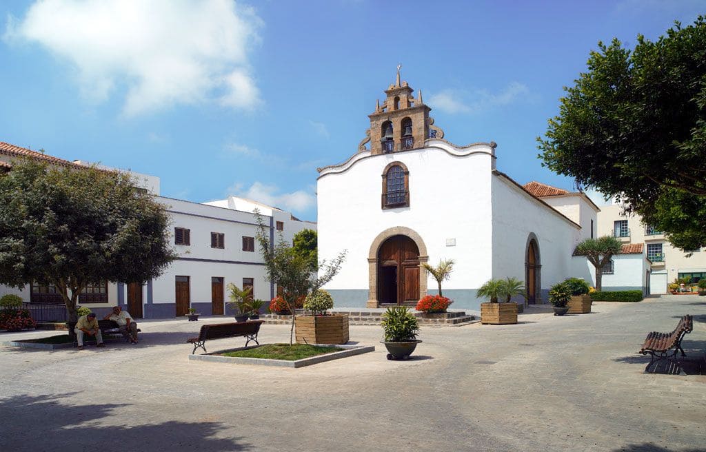 Commercial for sale in Arona - € 186,000 (Ref: 6080302)