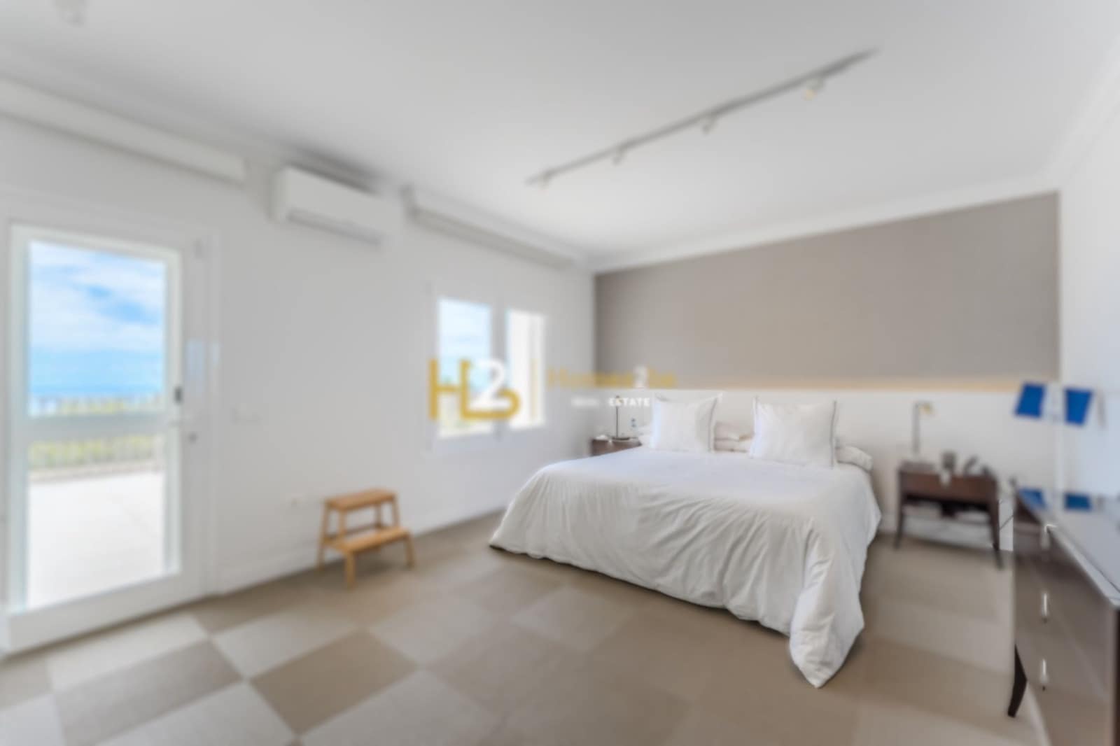 6 bedroom Villa for sale in Adeje with pool garage - € 2,850,000 (Ref: 6300807)