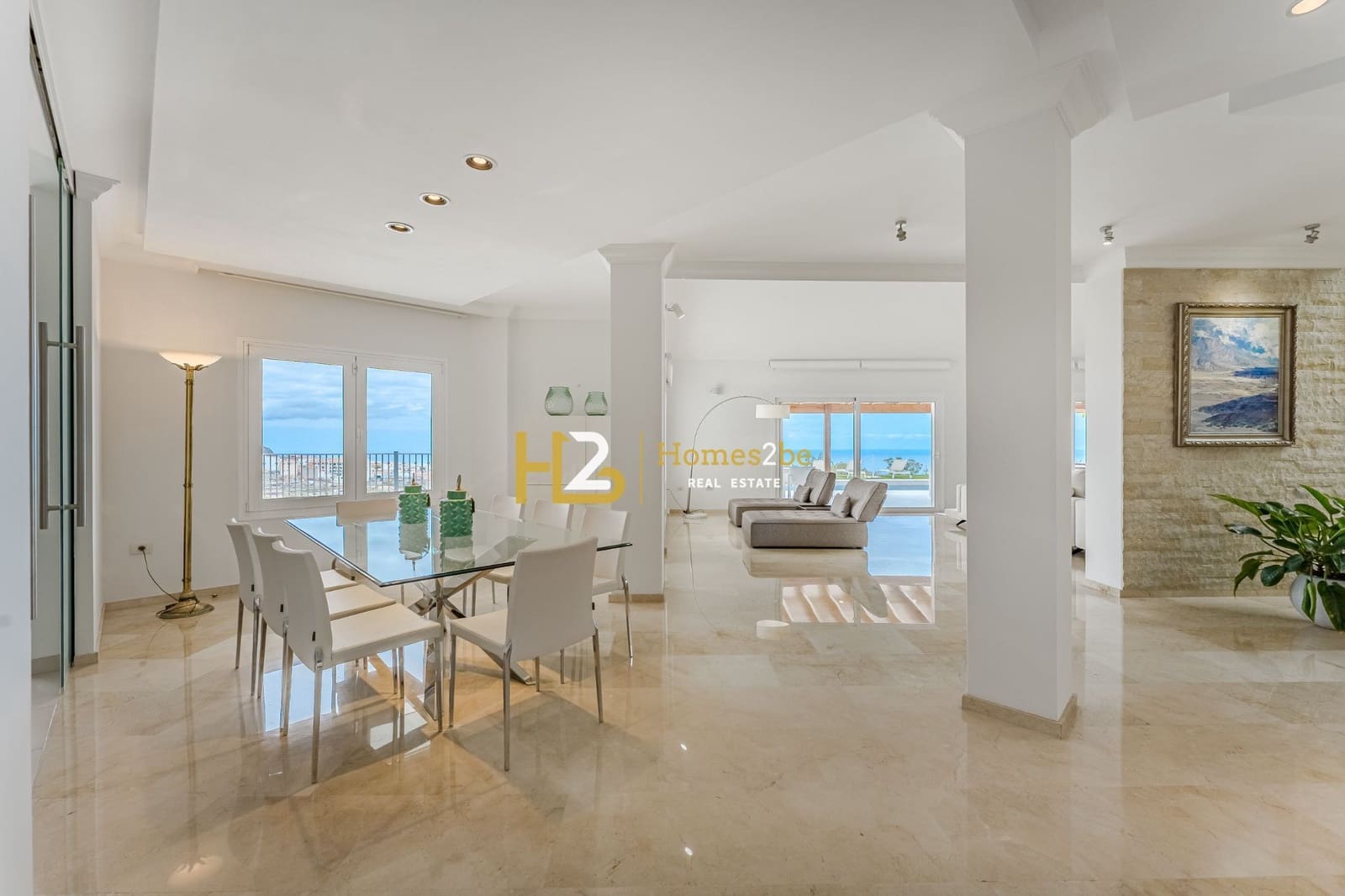 6 bedroom Villa for sale in Adeje with pool garage - € 2,850,000 (Ref: 6300807)