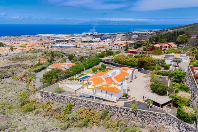 6 sovrum Villa till salu i Adeje med pool garage - 2 850 000 € (Ref: 6300807)