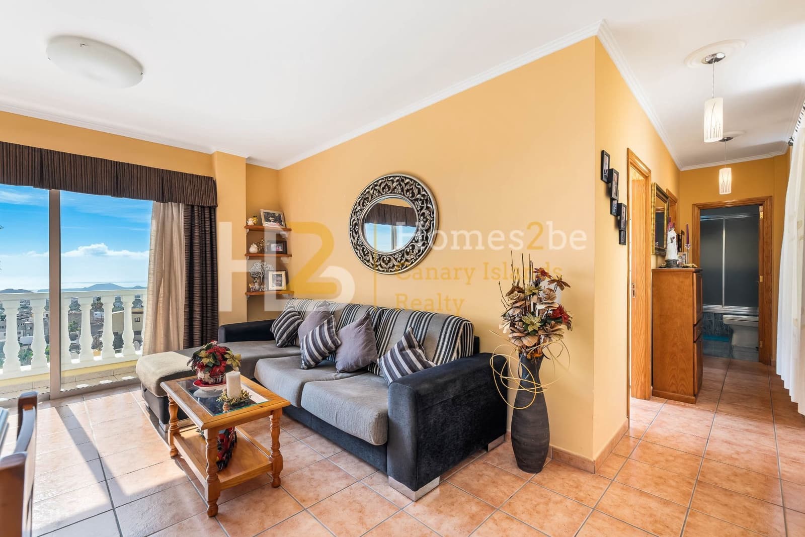 Commercial for sale in Arona with garage - € 1,250,000 (Ref: 7310650)