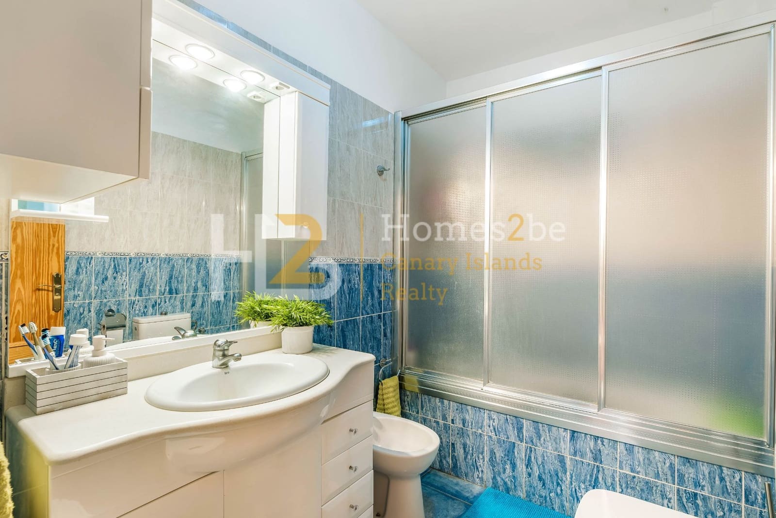 Commercial for sale in Arona with garage - € 1,250,000 (Ref: 7310650)