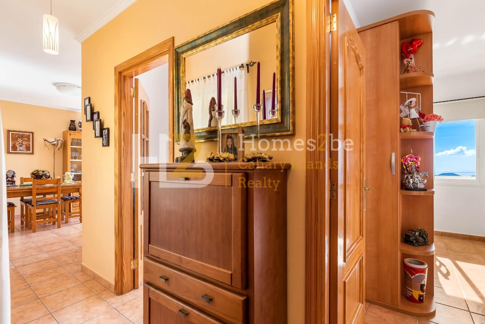 Commercial for sale in Arona with garage - € 1,250,000 (Ref: 7310650)