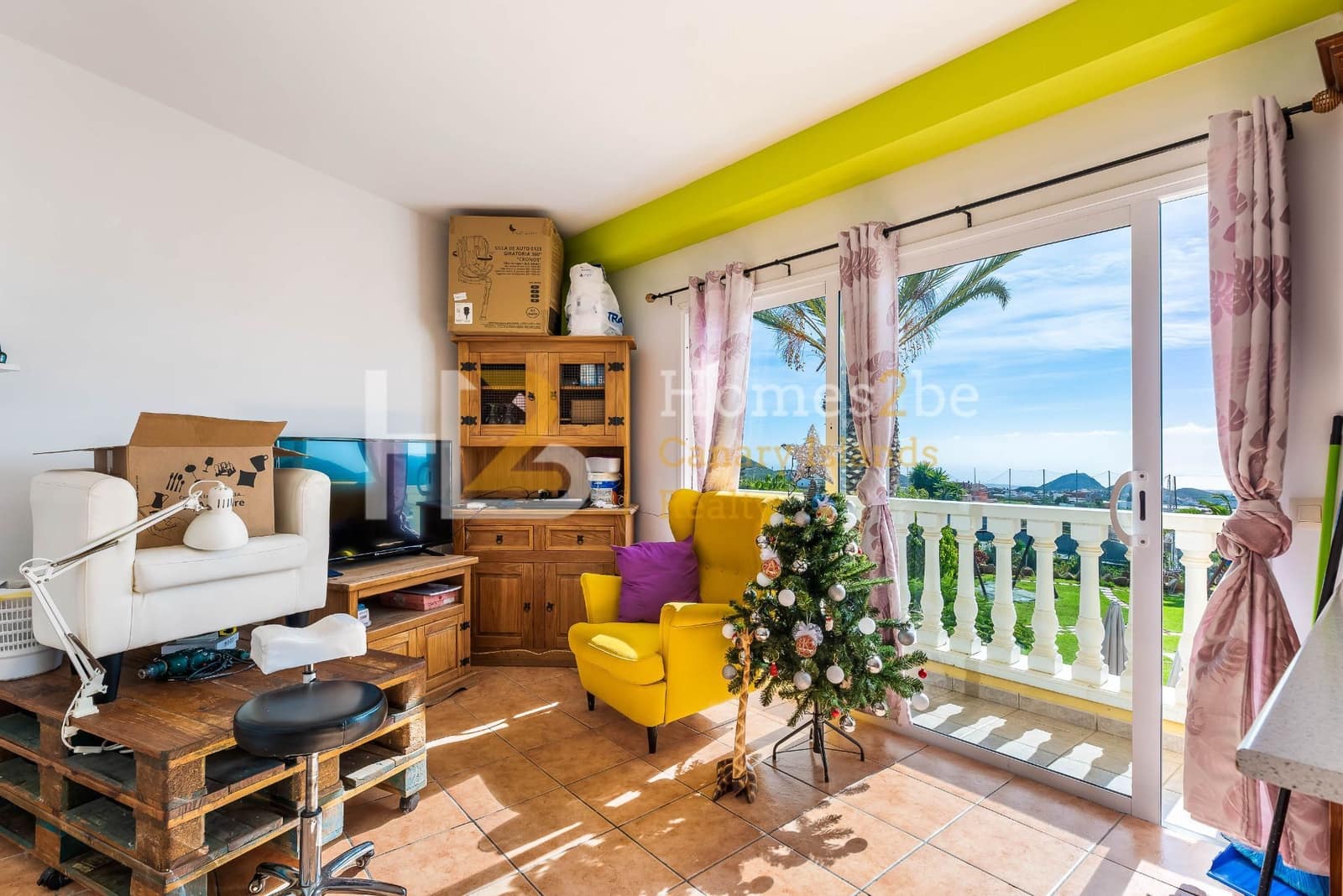 Commercial for sale in Arona with garage - € 1,250,000 (Ref: 7310650)