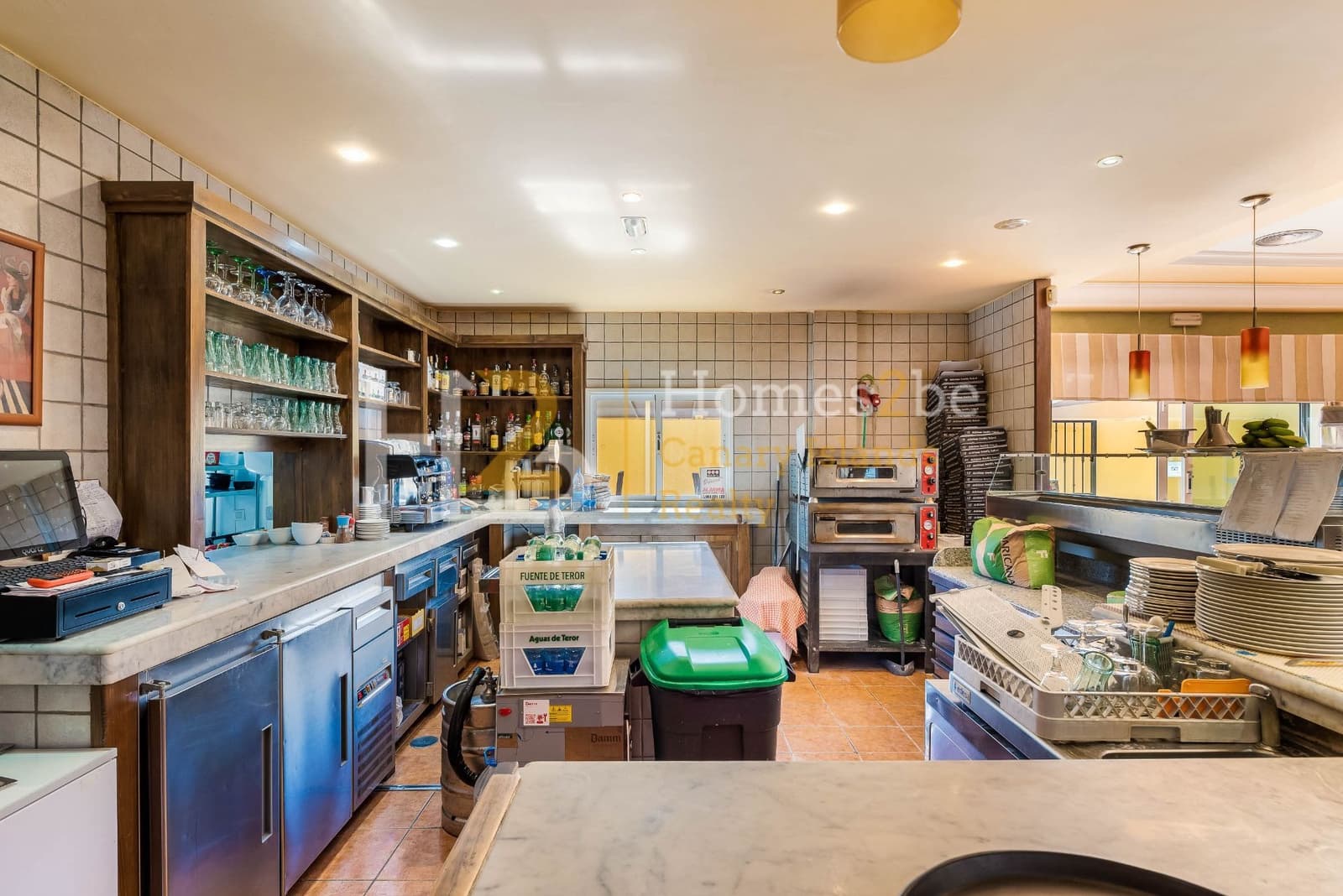 Commercial for sale in Arona with garage - € 1,250,000 (Ref: 7310650)