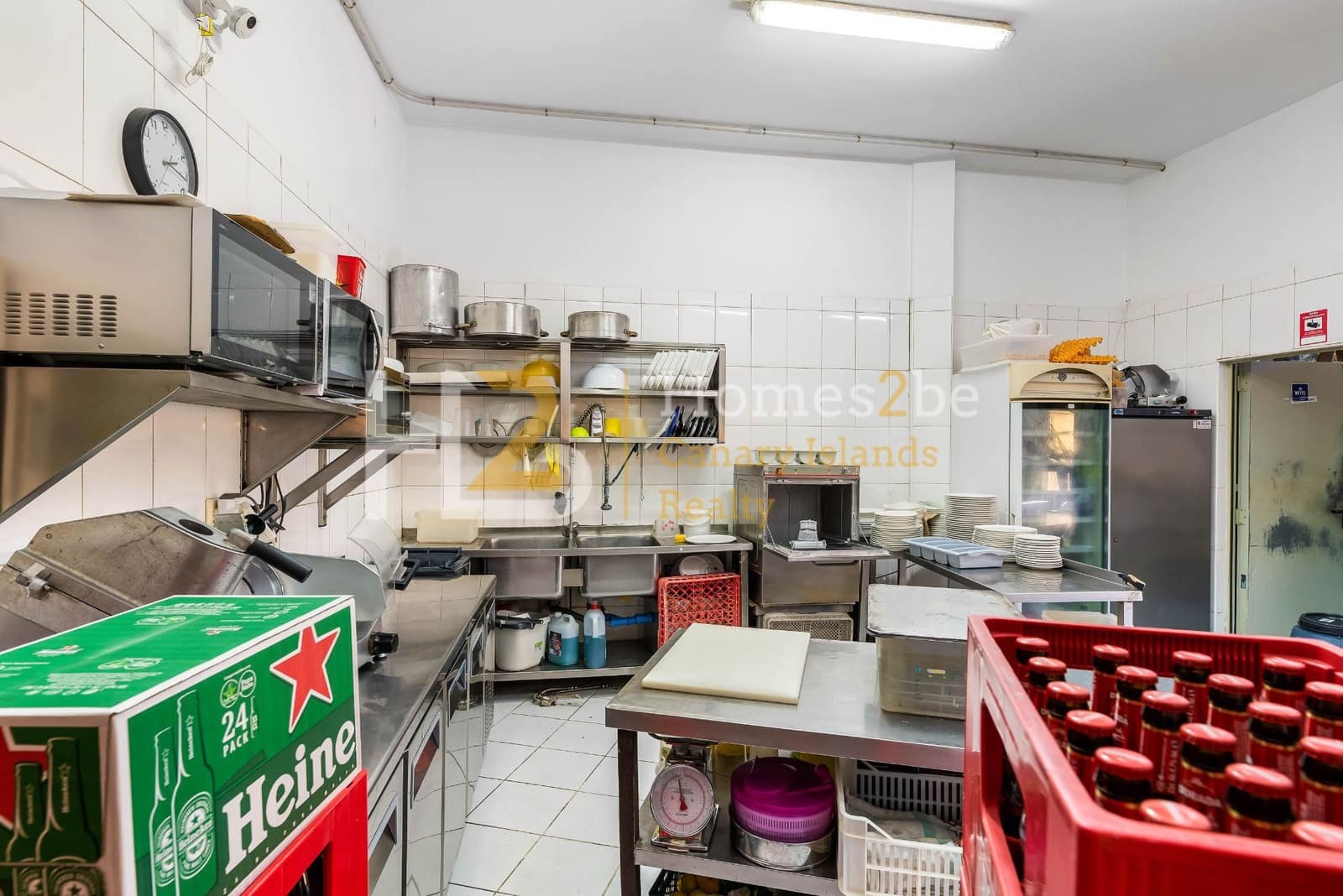 Commercial for sale in Arona with garage - € 1,250,000 (Ref: 7310650)