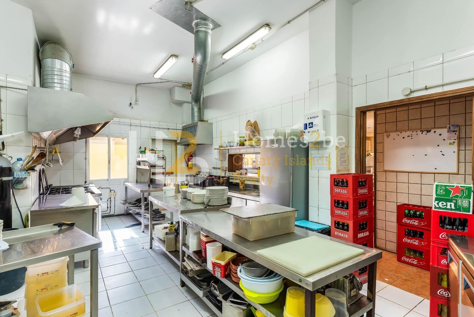 Commercial for sale in Arona with garage - € 1,250,000 (Ref: 7310650)