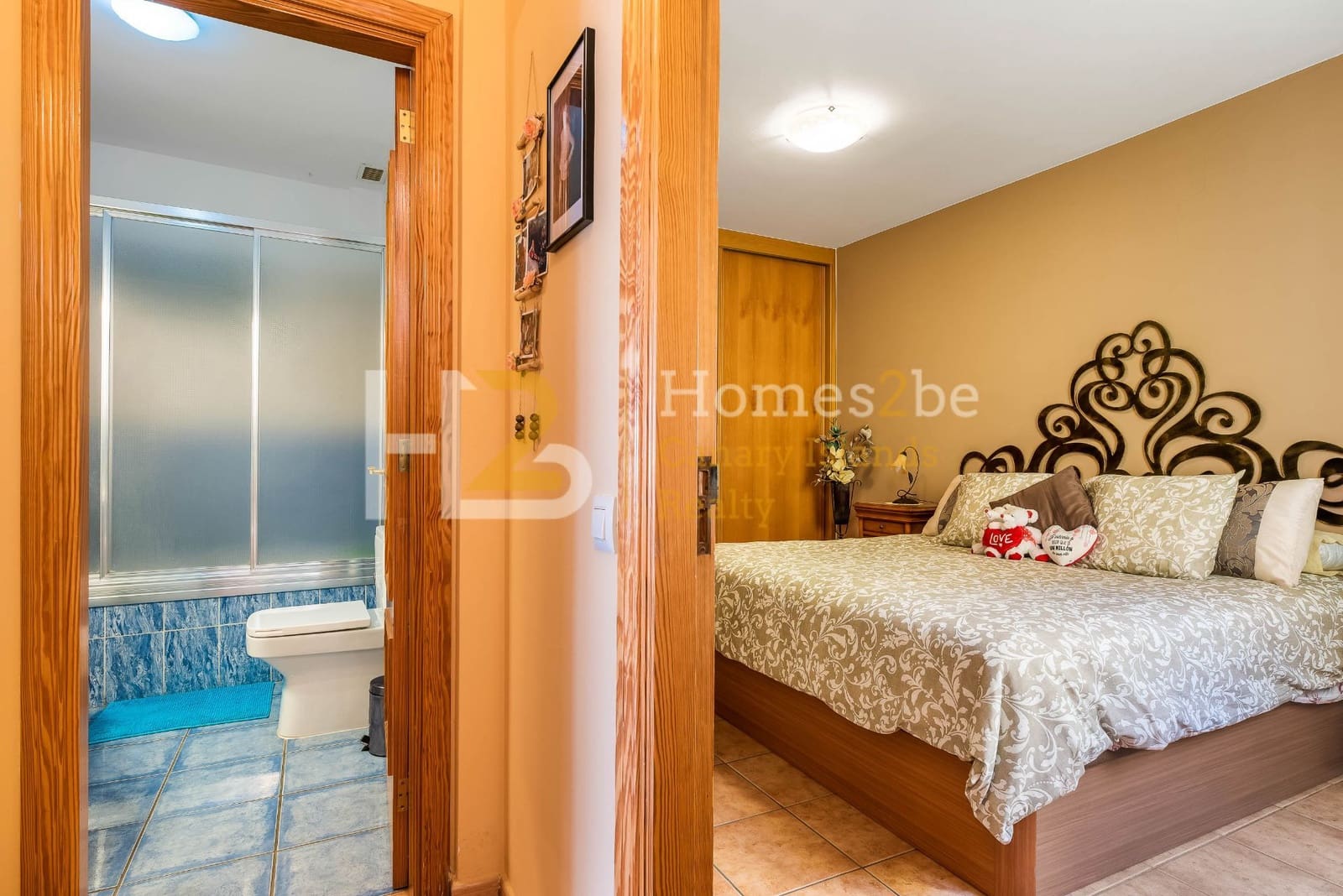 Commercial for sale in Arona with garage - € 1,250,000 (Ref: 7310650)