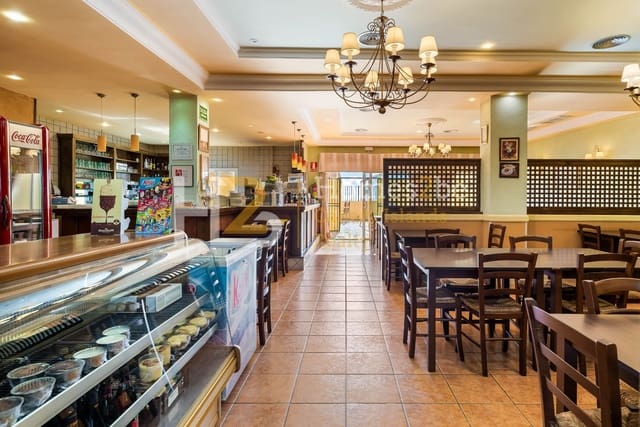 Kommersiell till salu i Arona med garage - 1 250 000 € (Ref: 7310650)