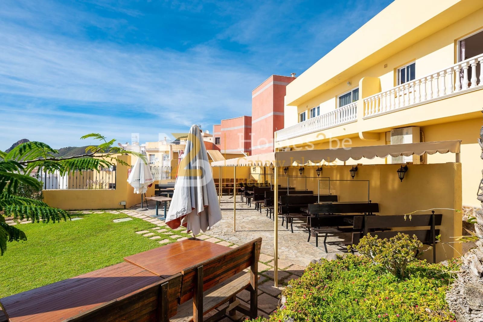 Commercial for sale in Arona with garage - € 1,250,000 (Ref: 7310650)