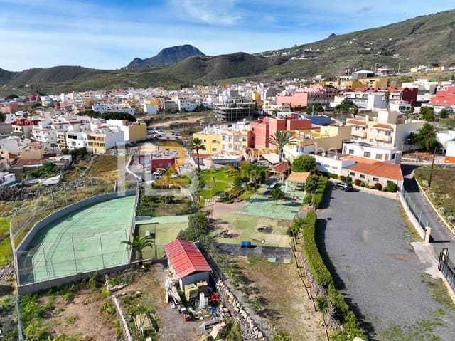 Kommersiell till salu i Arona med garage - 1 250 000 € (Ref: 7310650)