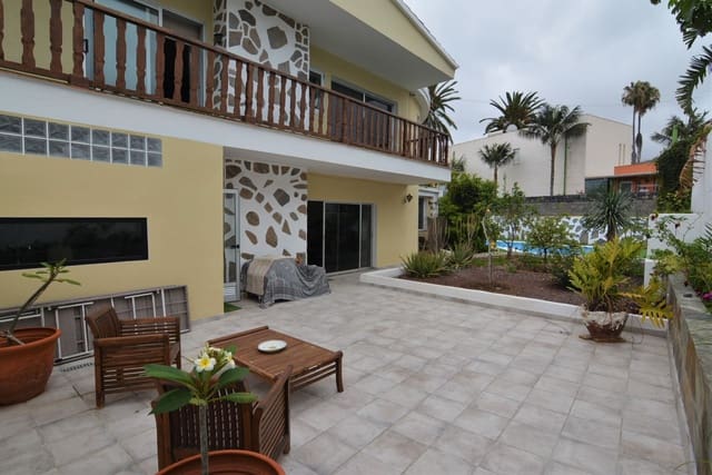 7 sypialnia Willa na sprzedaż w Los Realejos z basenem garażem - 850 000 € (Ref: 7602344)