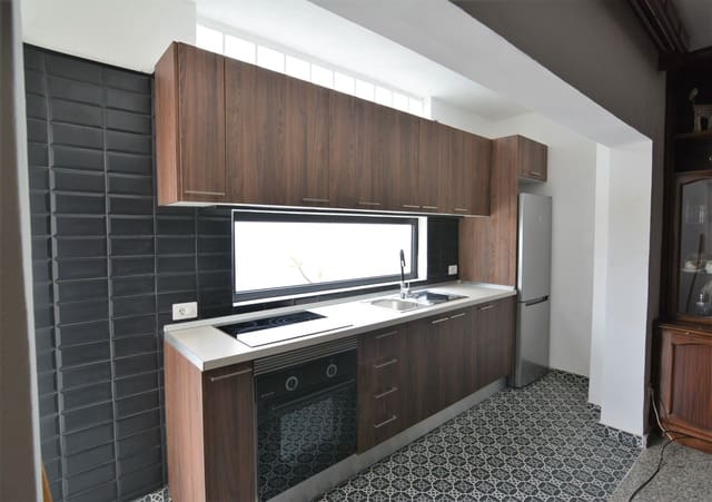 7 sypialnia Willa na sprzedaż w Los Realejos z basenem garażem - 850 000 € (Ref: 7602344)