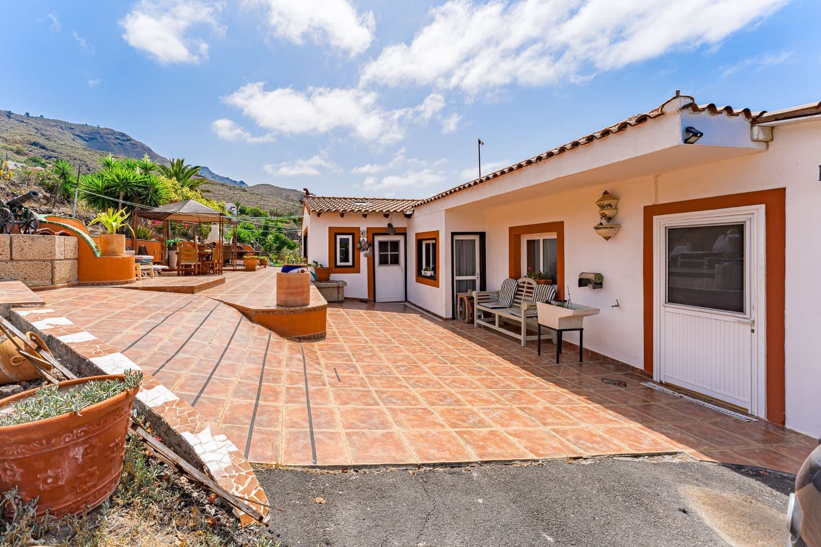 5 soveværelse Villa til salg i Las Moraditas med swimmingpool garage - € 1.595.000 (Ref: 7717357)