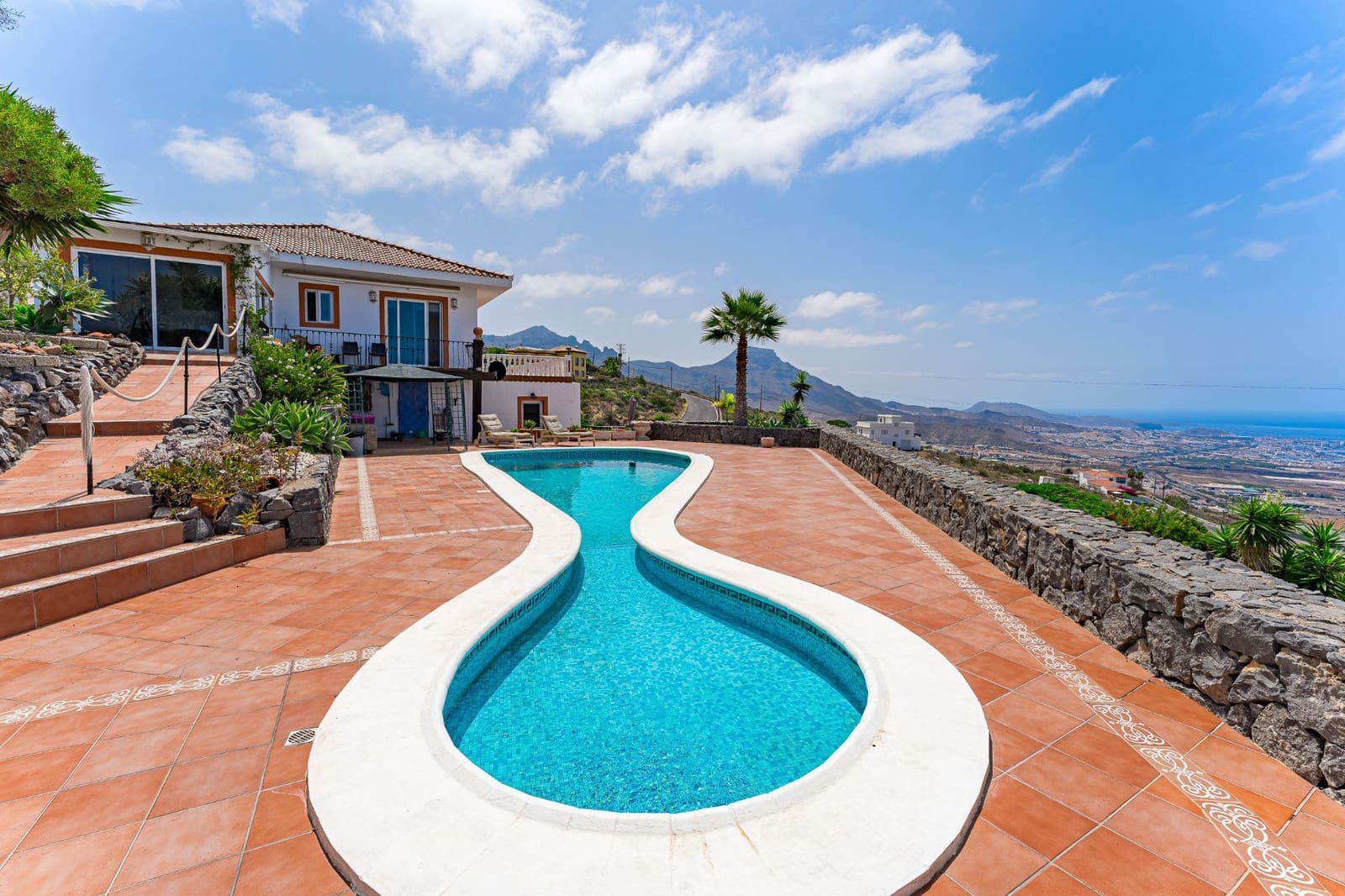 5 soveværelse Villa til salg i Las Moraditas med swimmingpool garage - € 1.595.000 (Ref: 7717357)