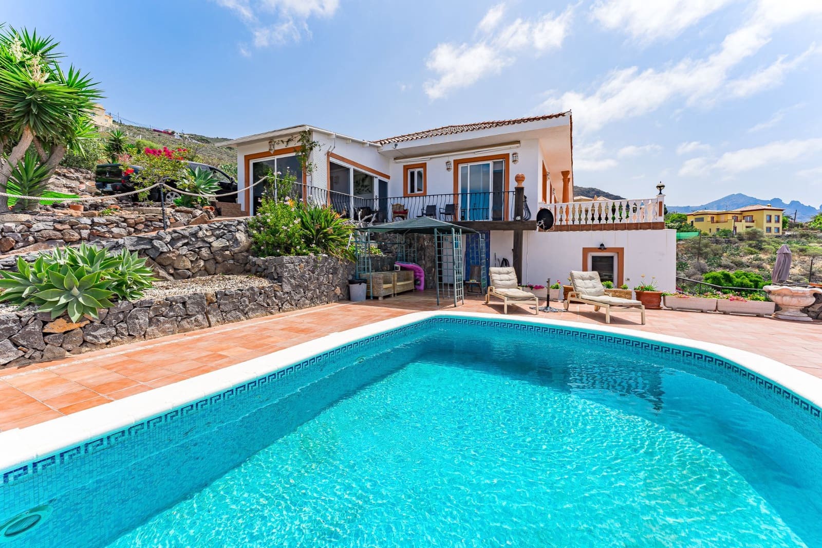 5 soveværelse Villa til salg i Las Moraditas med swimmingpool garage - € 1.595.000 (Ref: 7717357)