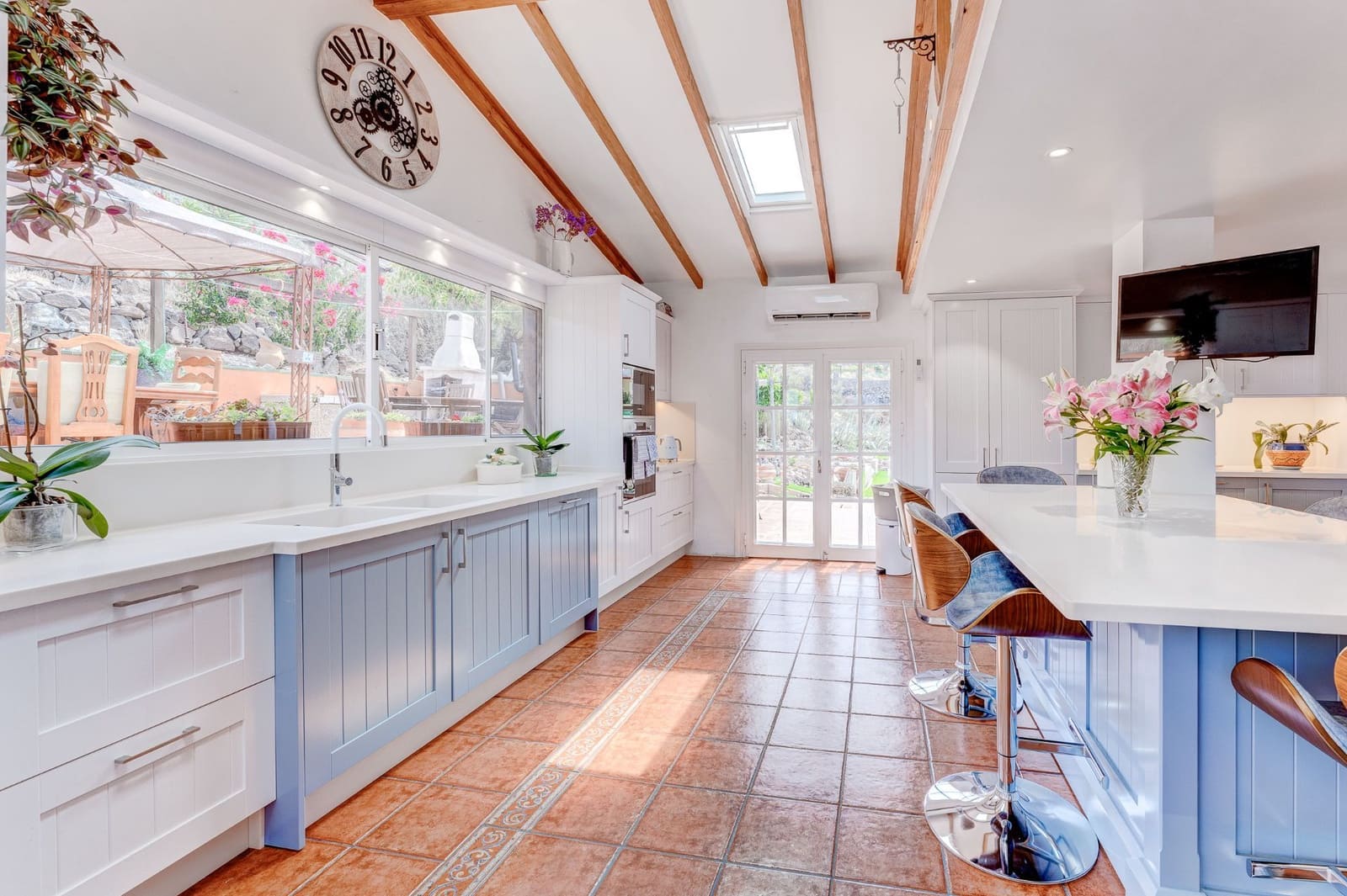 5 soveværelse Villa til salg i Las Moraditas med swimmingpool garage - € 1.595.000 (Ref: 7717357)