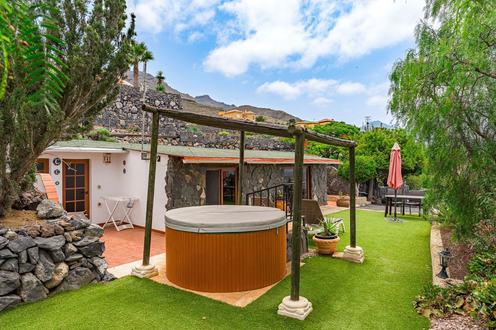 5 soveværelse Villa til salg i Las Moraditas med swimmingpool garage - € 1.595.000 (Ref: 7717357)