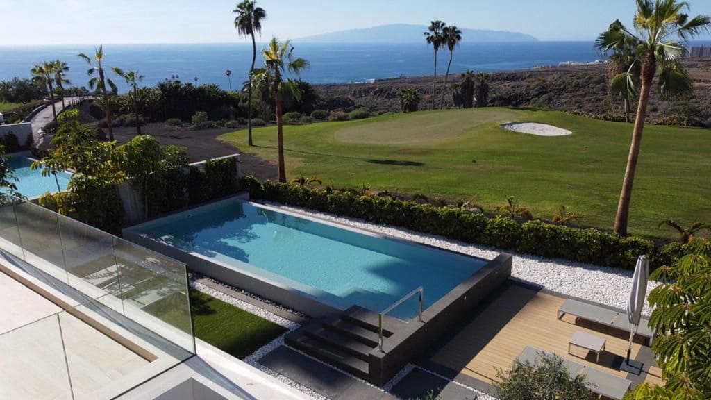 5 soveværelse Villa til salg i Costa Adeje med swimmingpool garage - € 3.700.000 (Ref: 7754705)