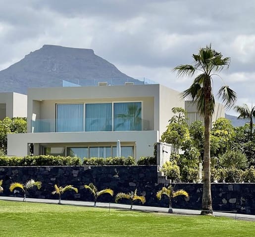5 soveværelse Villa til salg i Costa Adeje, Adeje med swimmingpool garage - € 3.700.000 (Ref: 7754705)