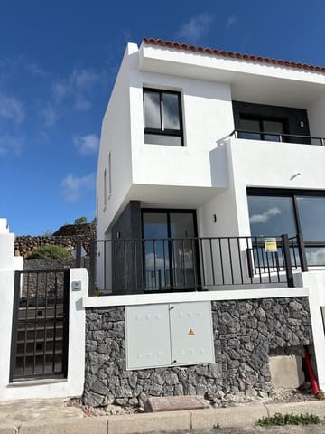 3 soverom Kjedet enebolig til salgs i Vilaflor med garasje - € 395 000 (Ref: 8487233)