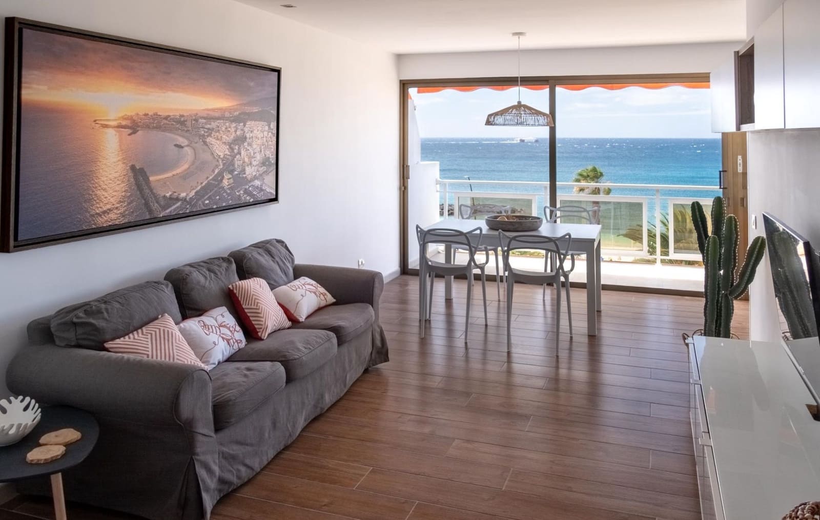 3 bedroom Apartment for sale in Los Cristianos - € 700,000 (Ref: 8982140)