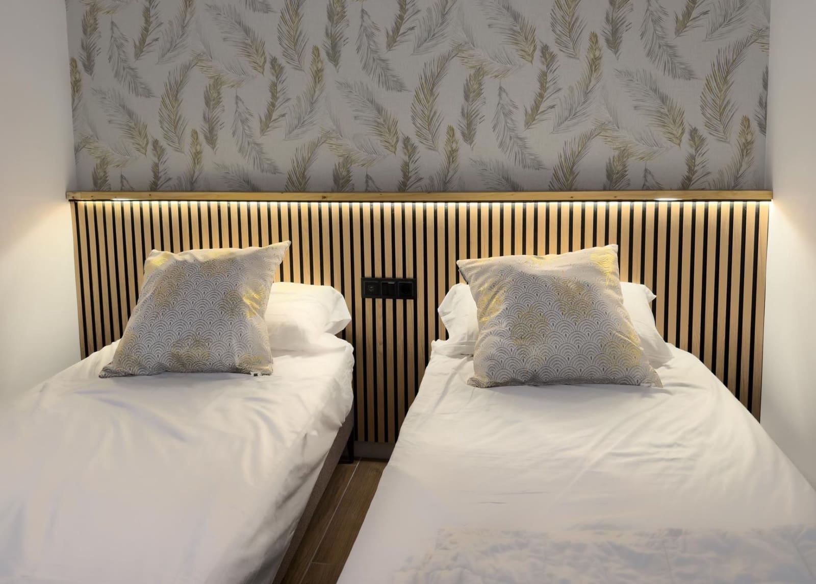 3 bedroom Apartment for sale in Los Cristianos - € 700,000 (Ref: 8982140)