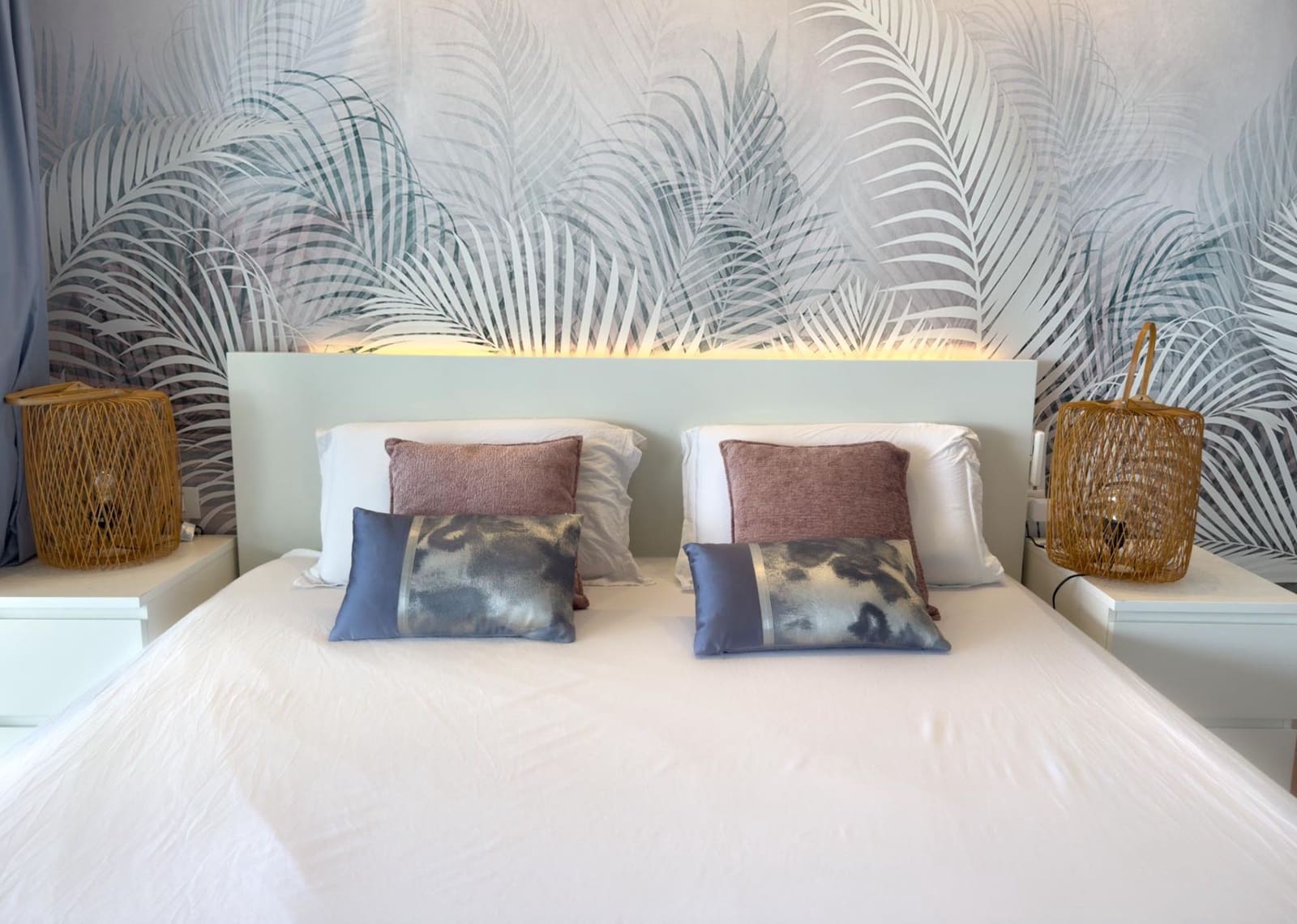 2 bedroom Apartment for rent in Los Cristianos - € 3,500 (Ref: 9204258)