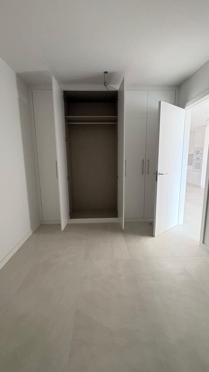 3 sypialnia Apartament na sprzedaż w Santa Cruz de Tenerife z garażem - 495 000 € (Ref: 9721152)