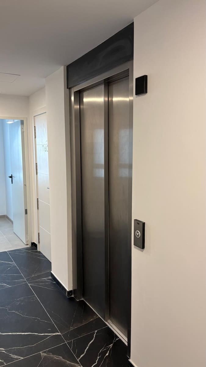 3 sypialnia Apartament na sprzedaż w Santa Cruz de Tenerife z garażem - 495 000 € (Ref: 9721152)