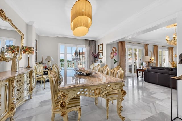 7 soverom Villa til salgs i San Eugenio Alto, Adeje med svømmebasseng garasje - € 5 386 500 (Ref: 9788011)