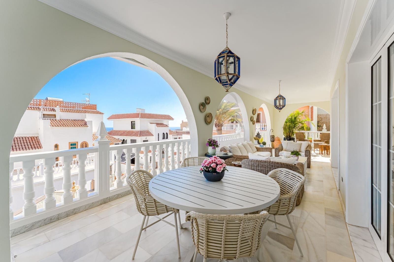 7 soverom Villa til salgs i Costa Adeje med svømmebasseng garasje - € 5 386 500 (Ref: 9788011)