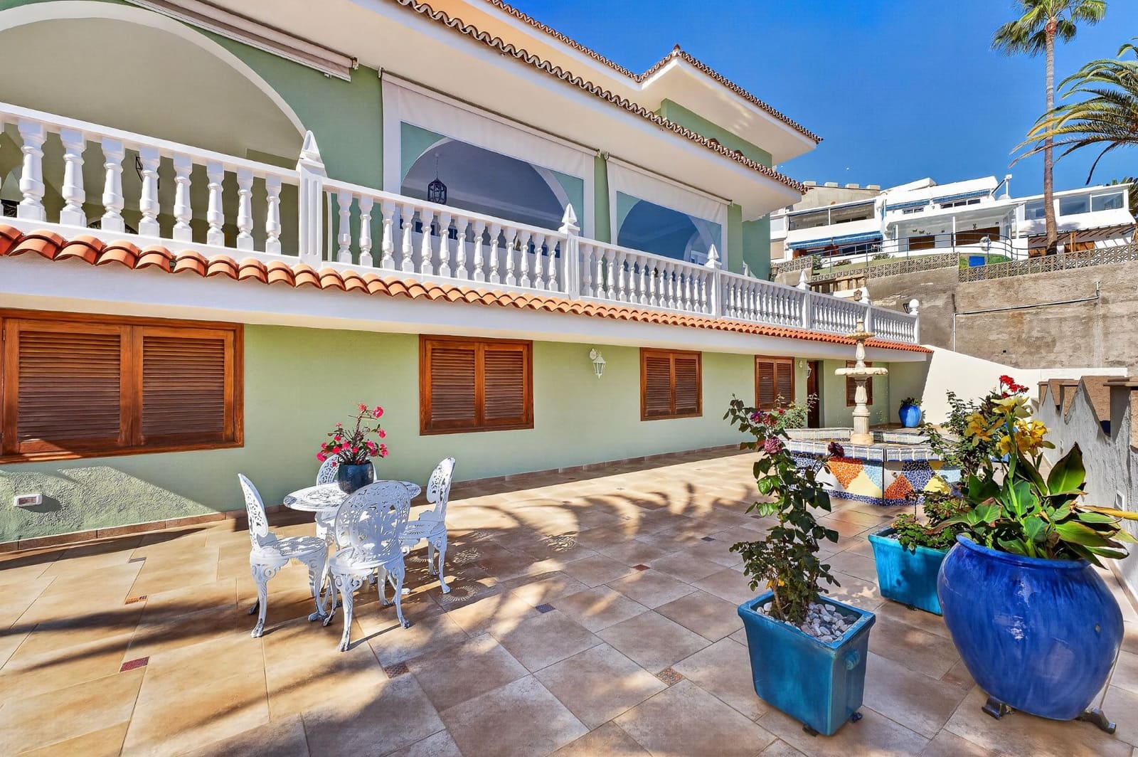7 soverom Villa til salgs i Costa Adeje med svømmebasseng garasje - € 5 386 500 (Ref: 9788011)